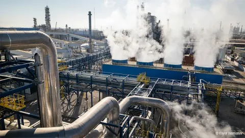 Nitric Acid Manufacturers Complete Guide to Industrial Production and Chemical Applications