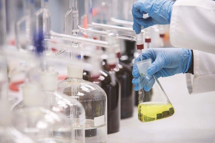 Chemical Fluid Manufacturing Complete Guide to Production Processes and Industrial Applications