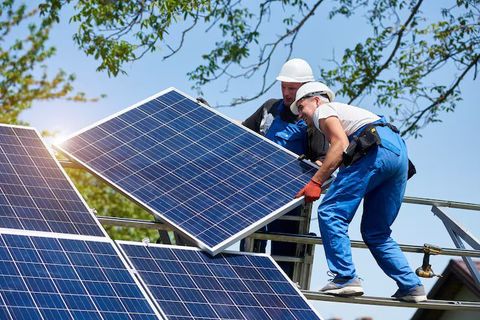 How Solar Panel Installation Helps Generate Clean and Renewable Energy